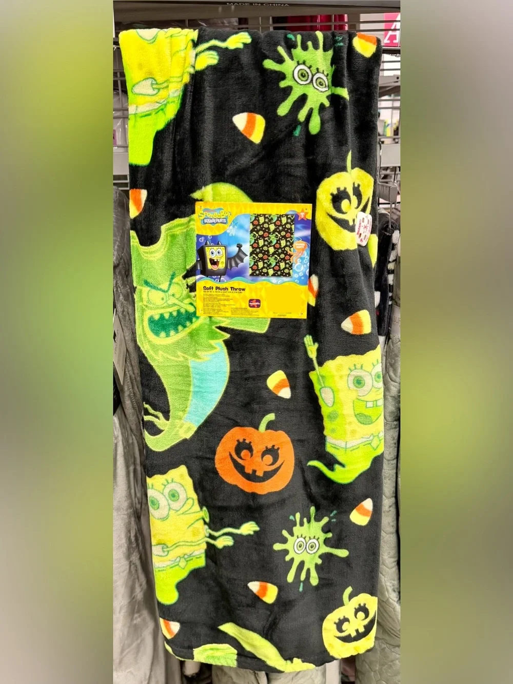 NEW RELEASE spongebob halloween plush blanket throw